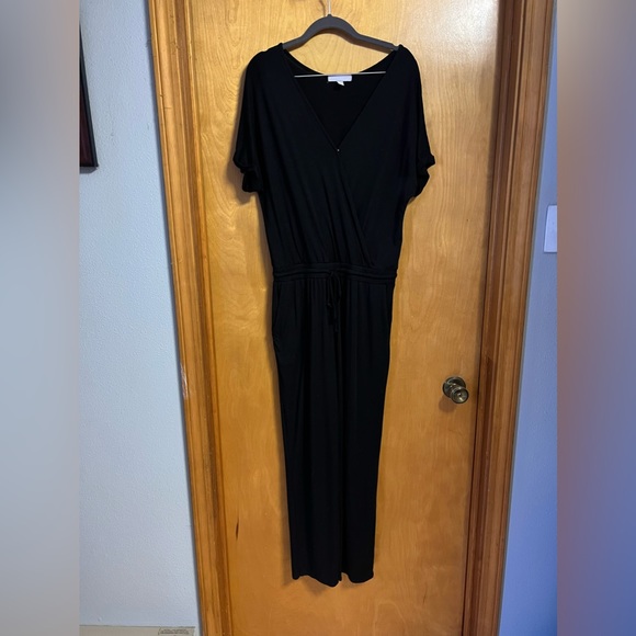 ❤️Chelsea 28 Black Jumpsuit with pockets elastic tie waist straight leg Size MP - Picture 2 of 9